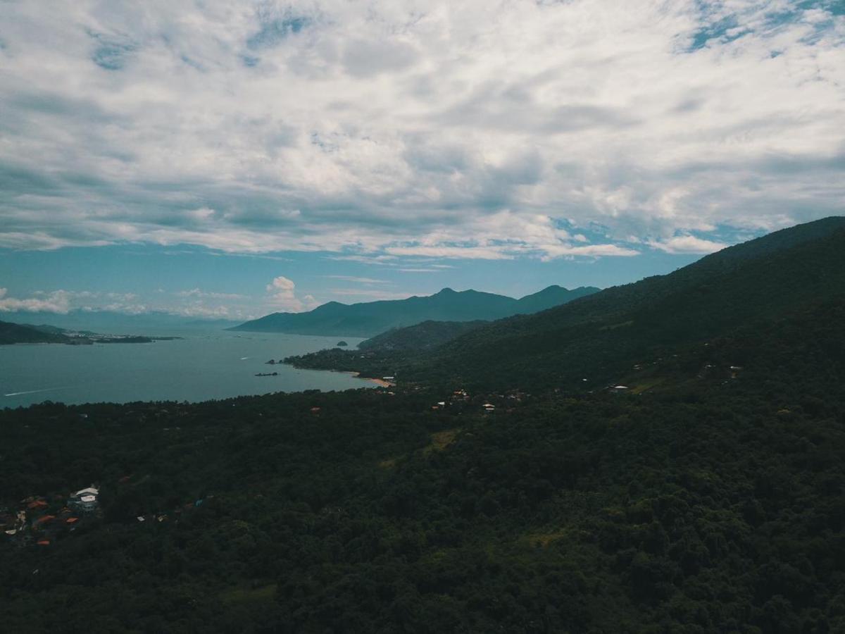 Bangalo Com Vista Para O Mar No Condominio Yacamim Ilhabela Praia Do Curral Luaran gambar