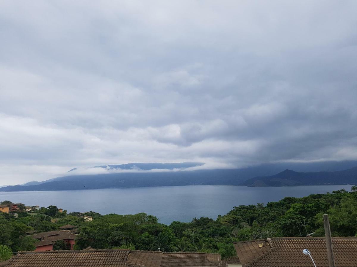 Bangalo Com Vista Para O Mar No Condominio Yacamim Ilhabela Praia Do Curral Luaran gambar